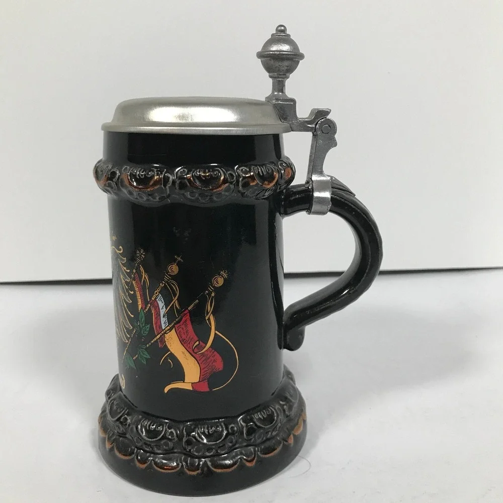 King 10 Deutschland Coat Of Arms Beer Stein 447 1/2 Made In Germany 93% Hanssen